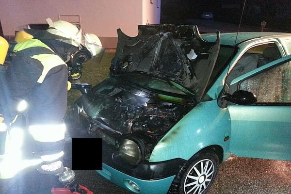 Brandeinsatz - Fahrzeug Brandeinsatz - Fahrzeug